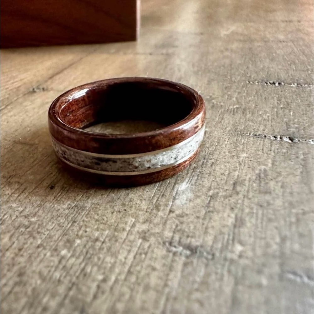 Men’s Wedding Band